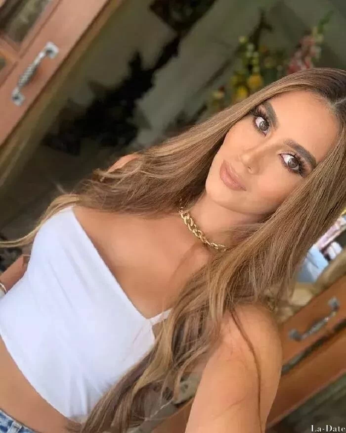 Lina, 26