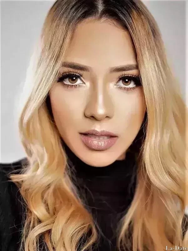Mariana, 26