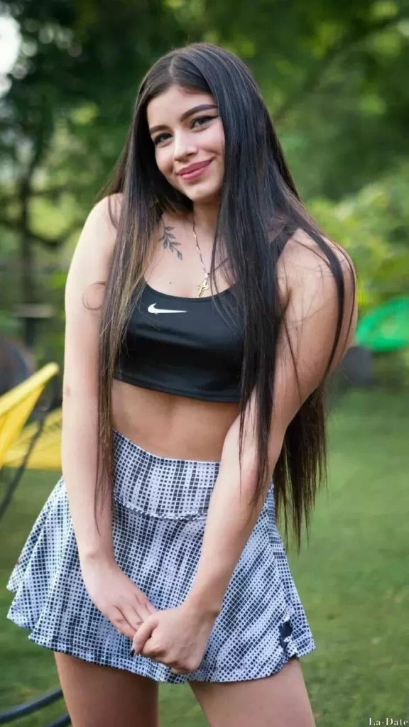 Patricia, 19