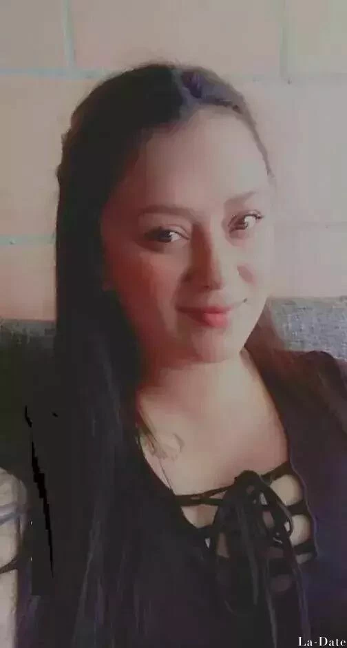 Sofia, 33