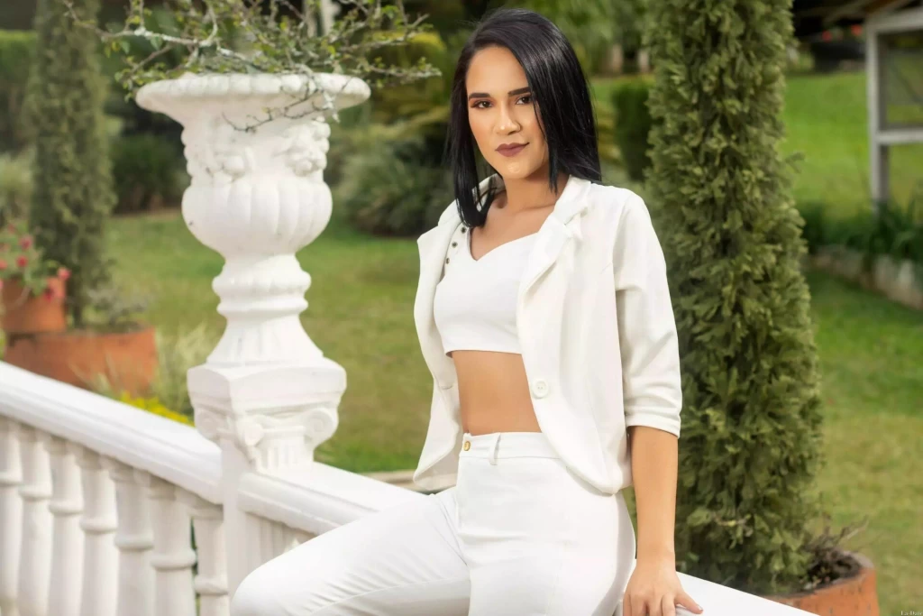 Estefania, 29