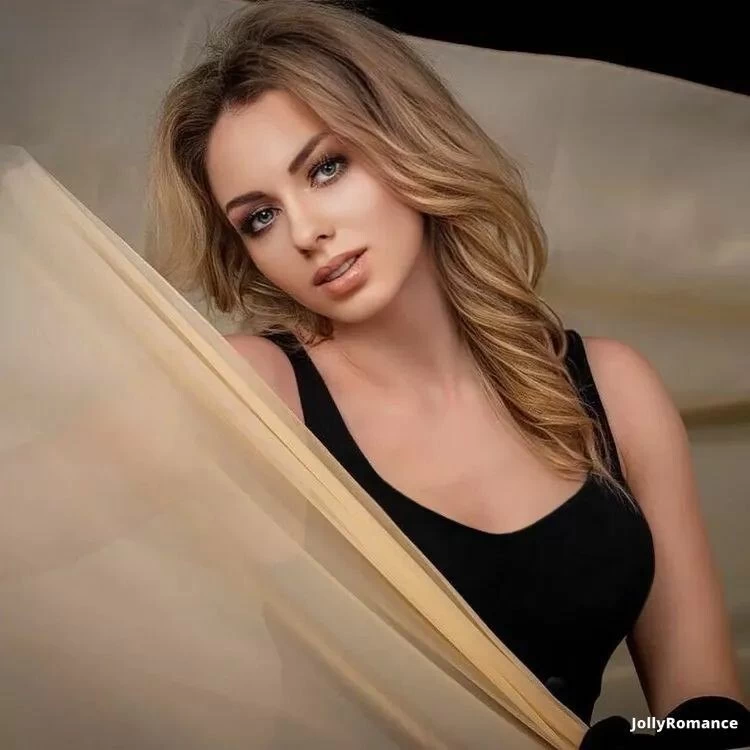 Tatiana, 32