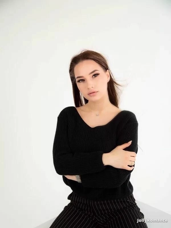 Karina, 20