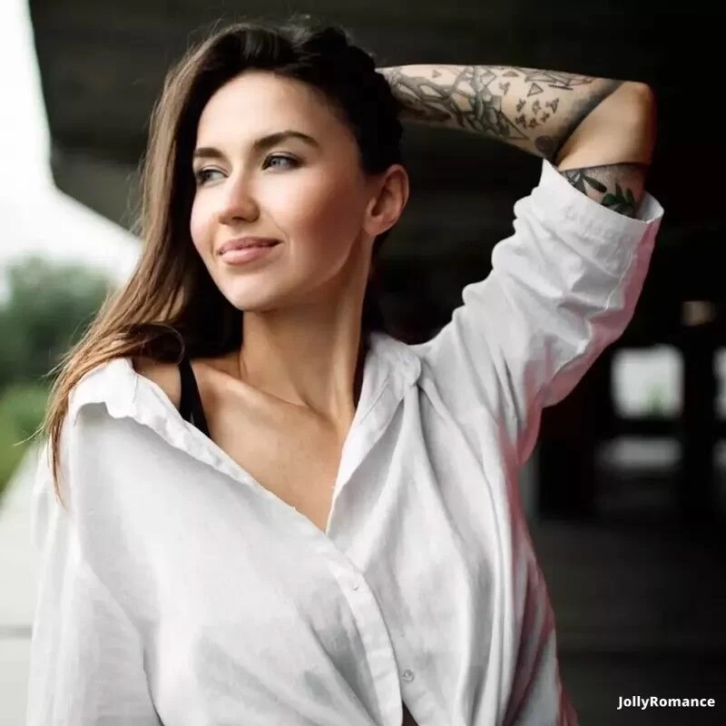 Lenura, 27