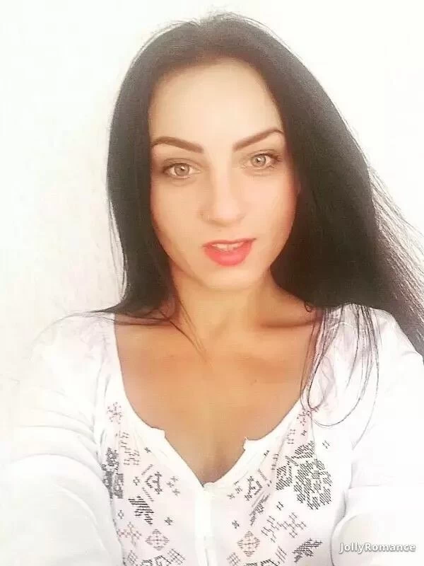 Sofia, 27