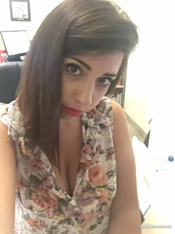 Anna, 30