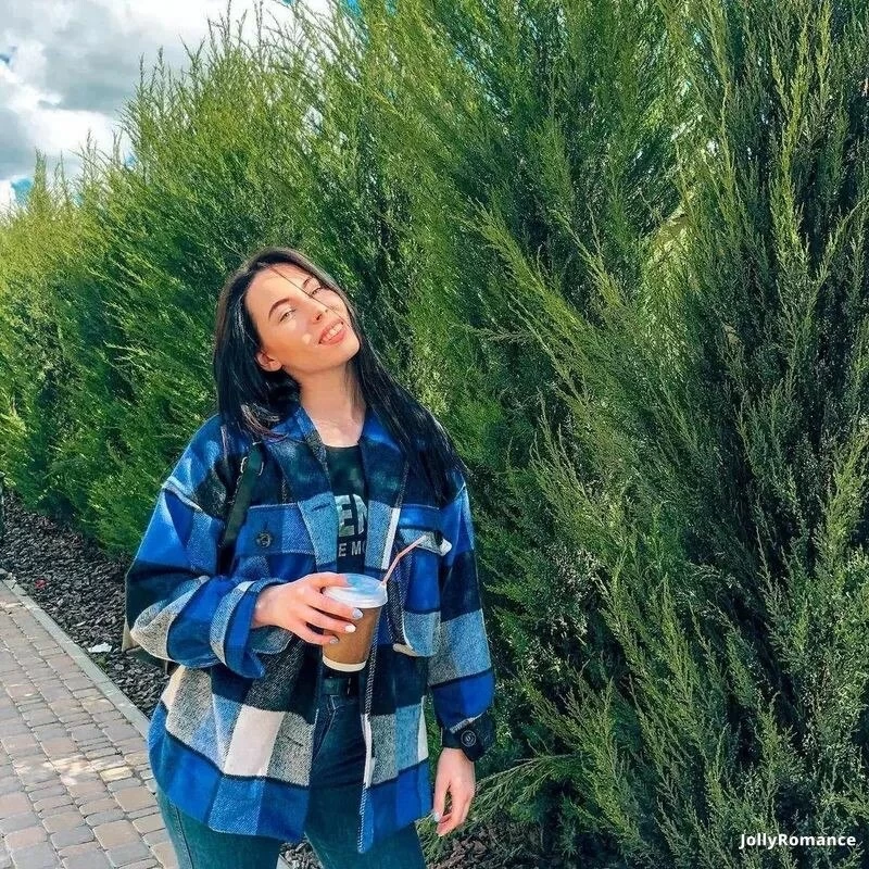 Maria, 25