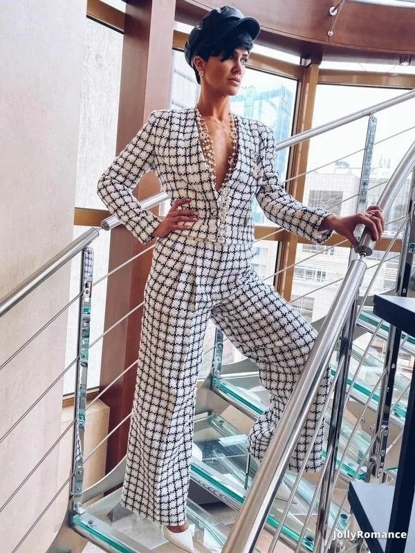 Lena, 38