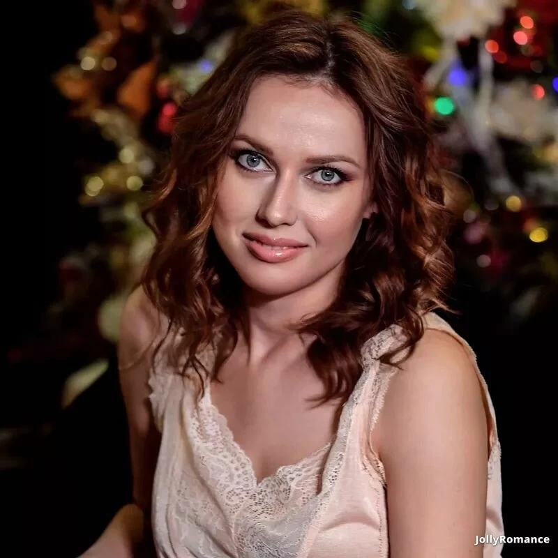 Iryna, 39