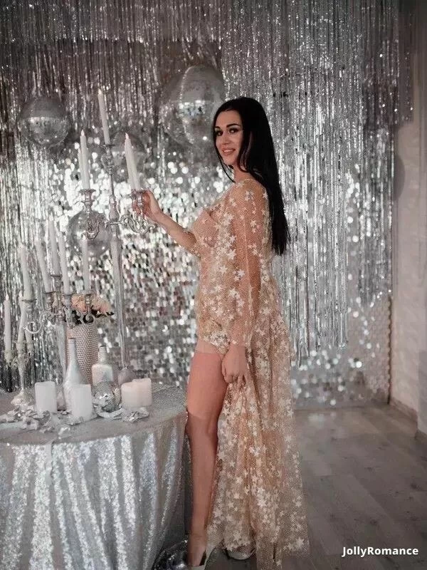 Anna, 28