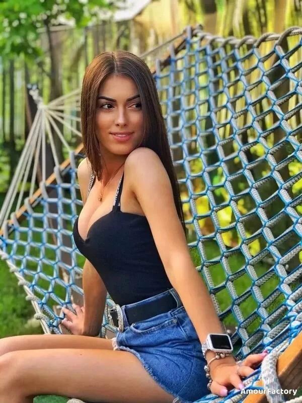 Anna, 22