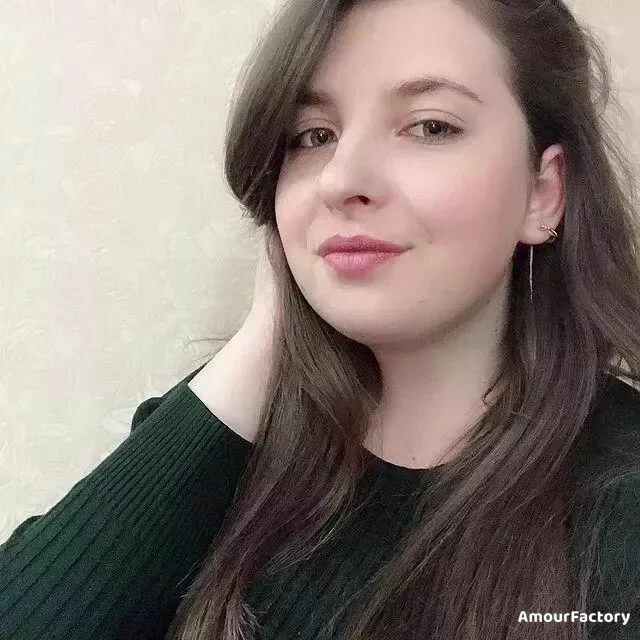 Anna, 23