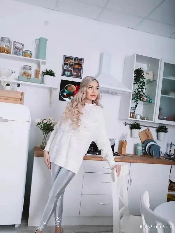 Alexsandra, 35