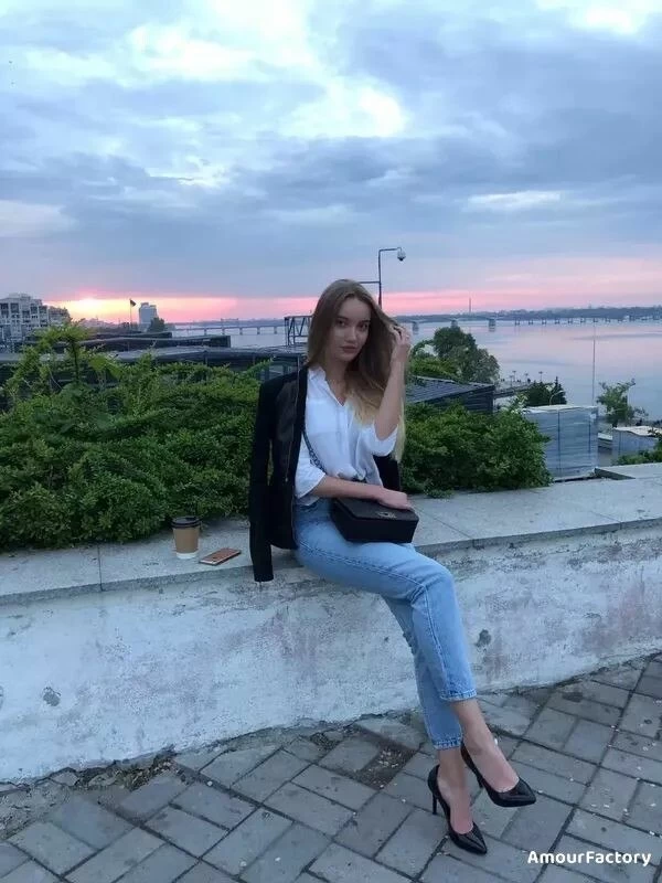 Arina, 21