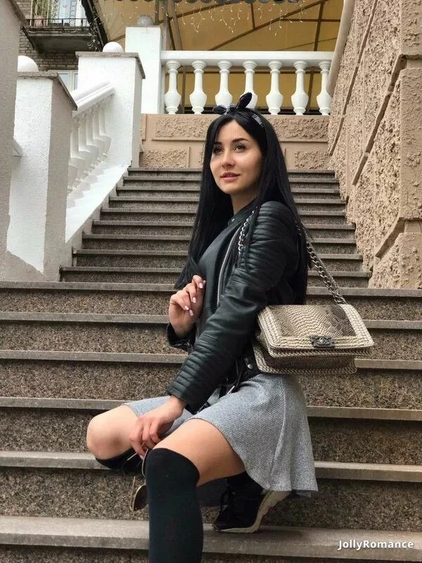 Ekaterina, 25