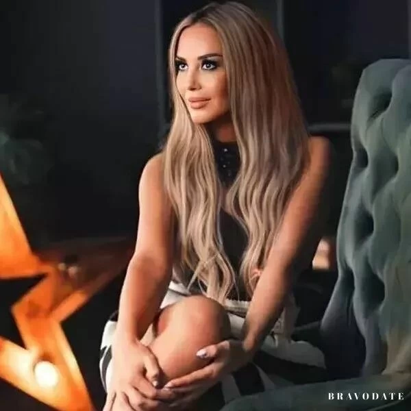 Ilona, 43