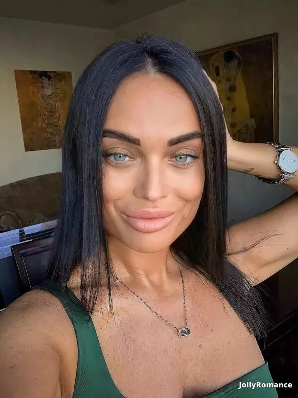 Viktoria, 43