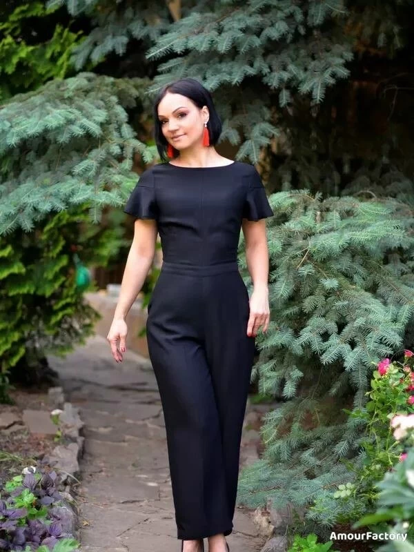 Viktoriia, 47