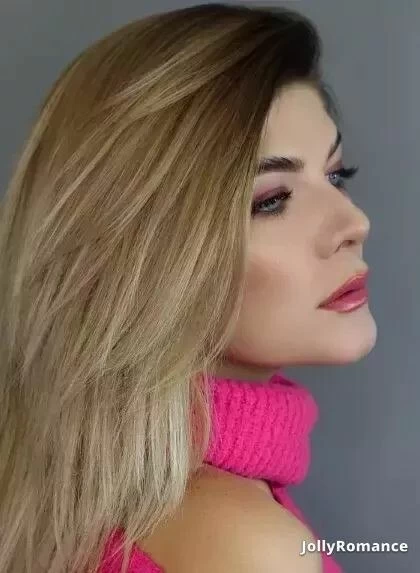 Anastasiya, 21