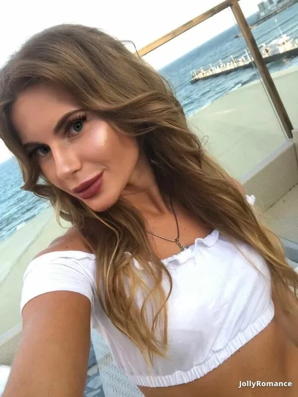 Ekaterina, 30