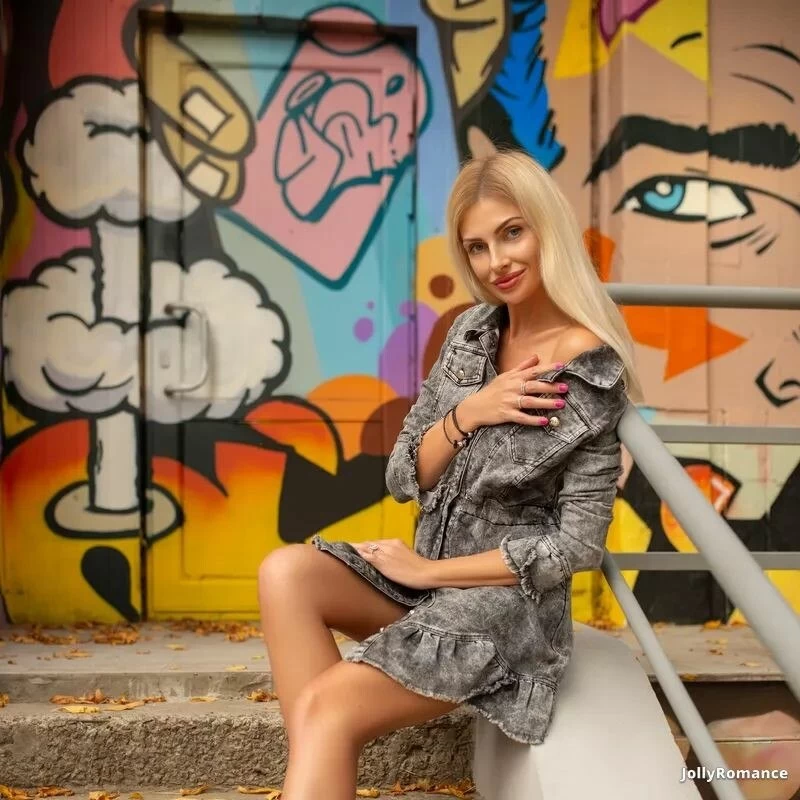 Maria, 38