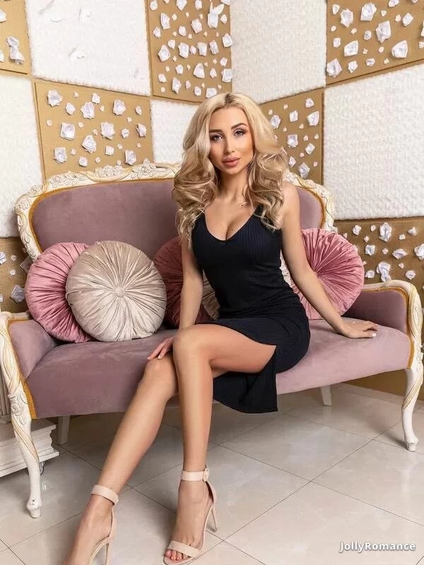 Anastasia, 24