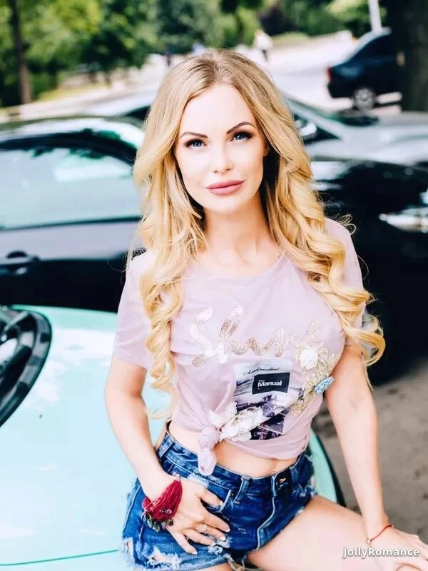 Elena, 36