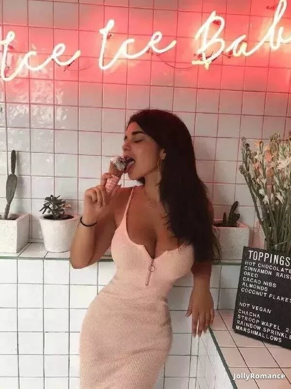 Yana, 23