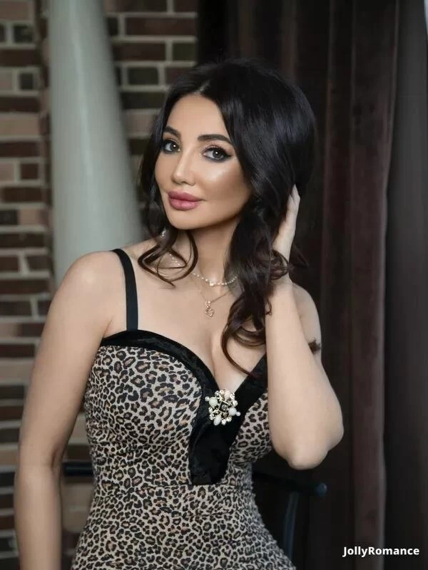 Ekaterina, 44