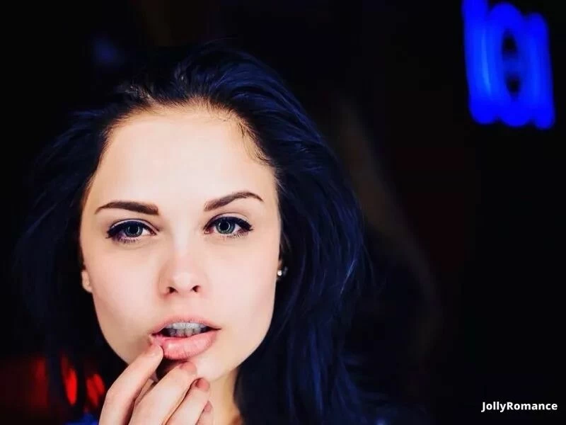 Ekaterina, 25
