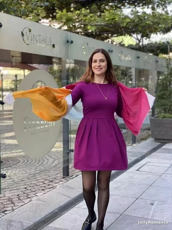 Anna, 45