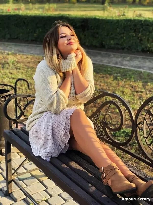 Natalia, 32