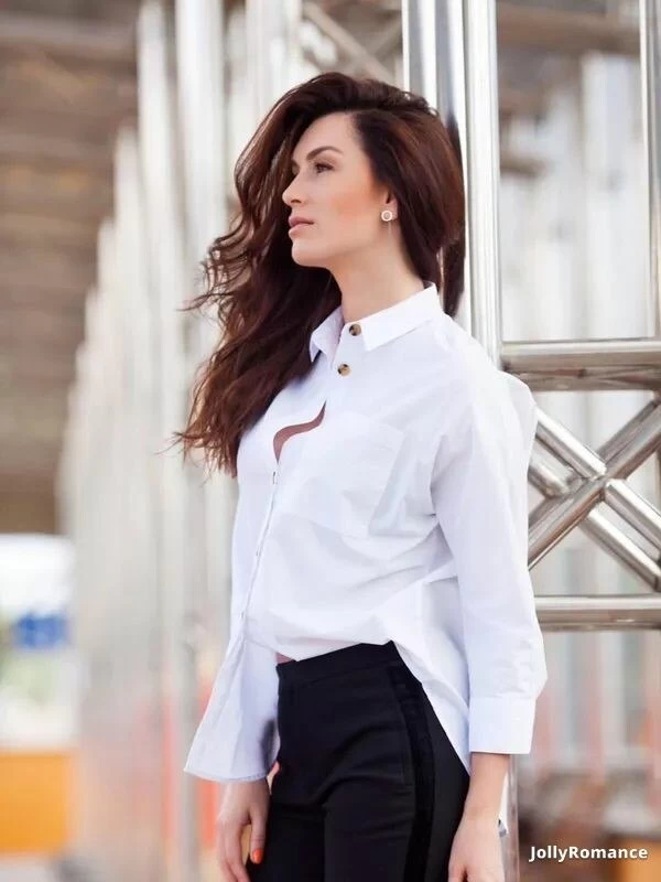 Polina, 39