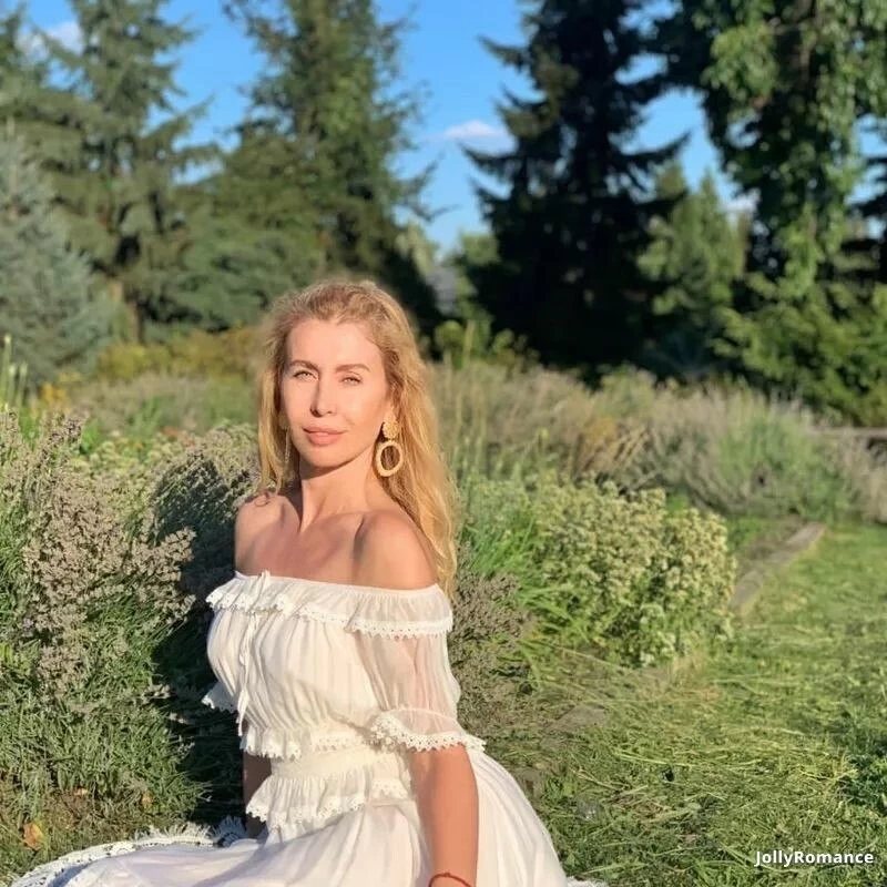 Olena, 46