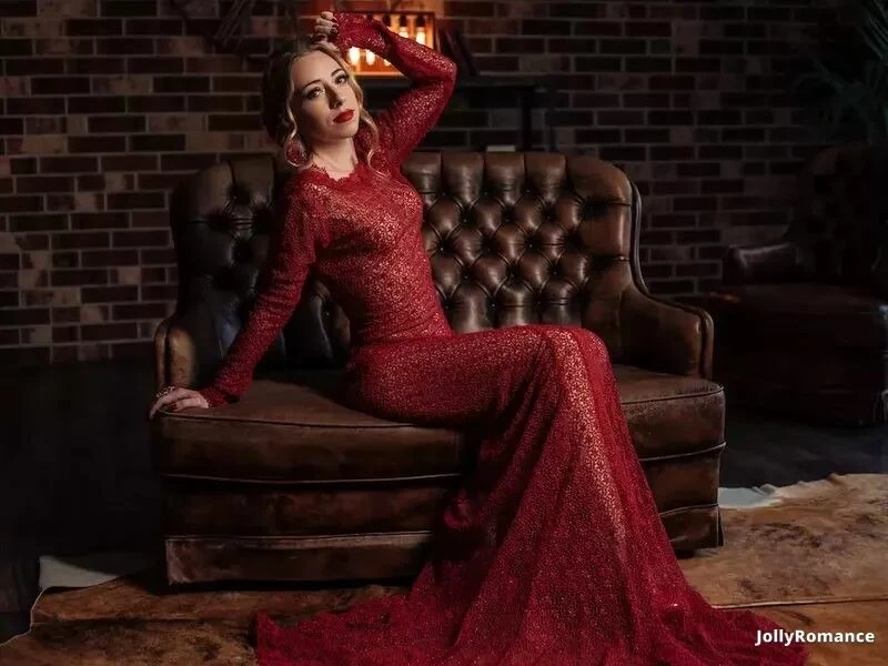 Juliya, 37