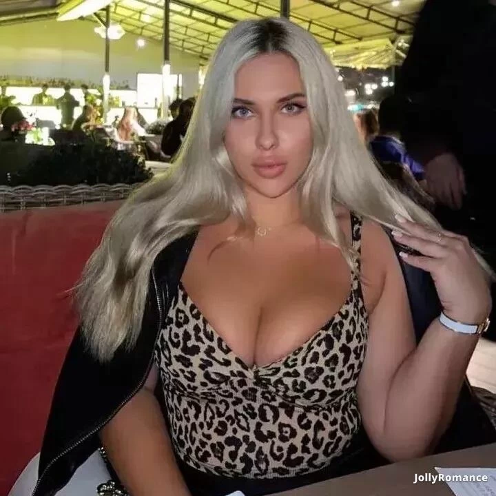 Ekaterina, 24