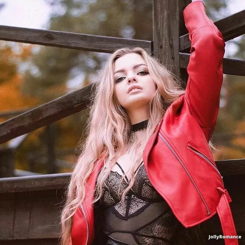 Karina, 21