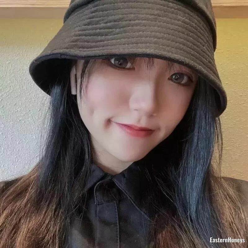 Yuqian, 22
