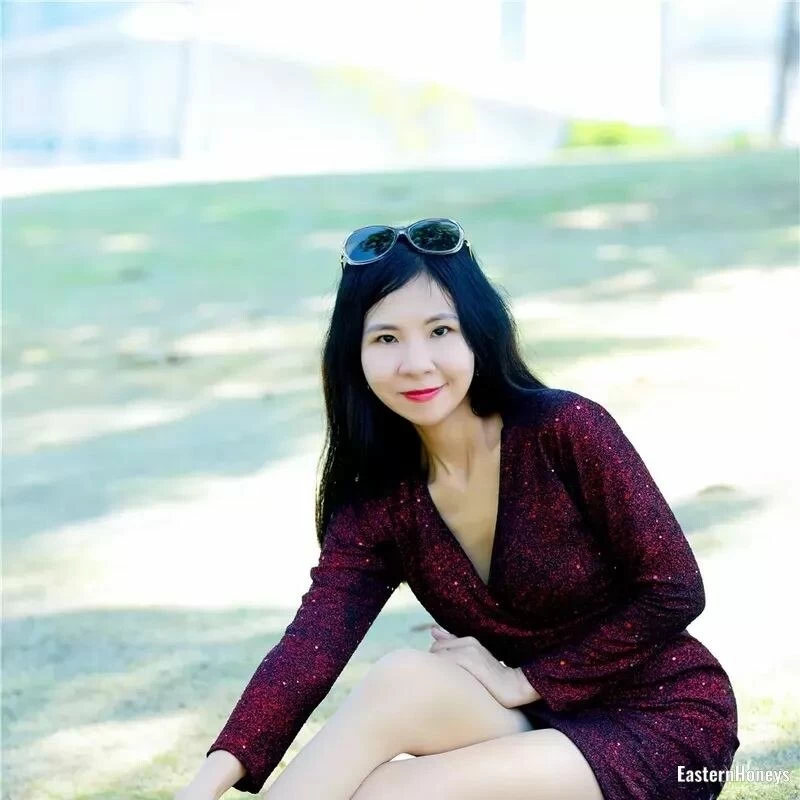 Tran Thi Minh Ngoc, 37
