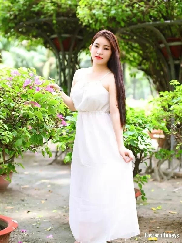 Taly, 23