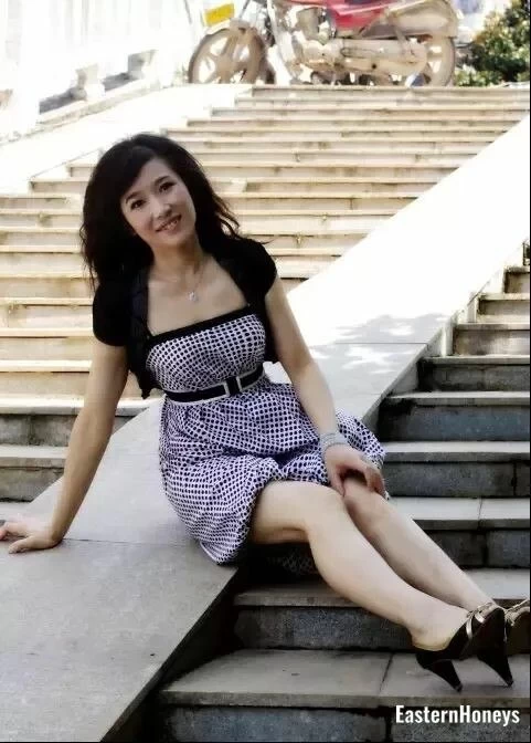 Monika, 55