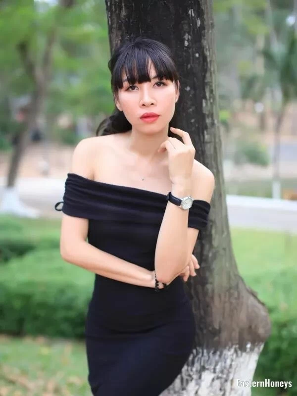 Vivian, 37