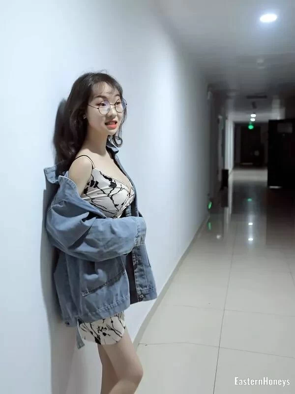 ZhangYan, 19