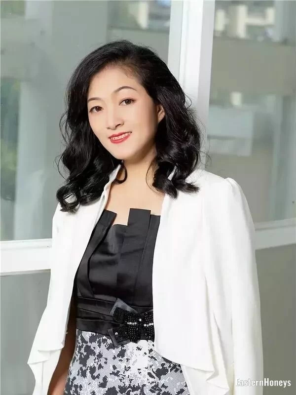 Ling, 35