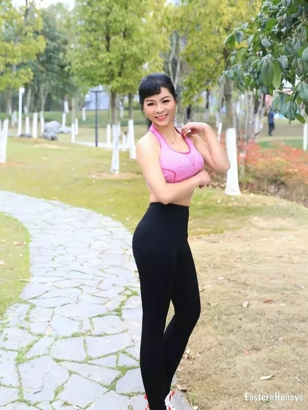 Yingying, 43