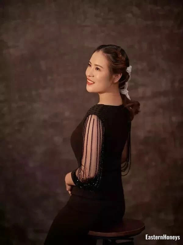 Cindy, 30