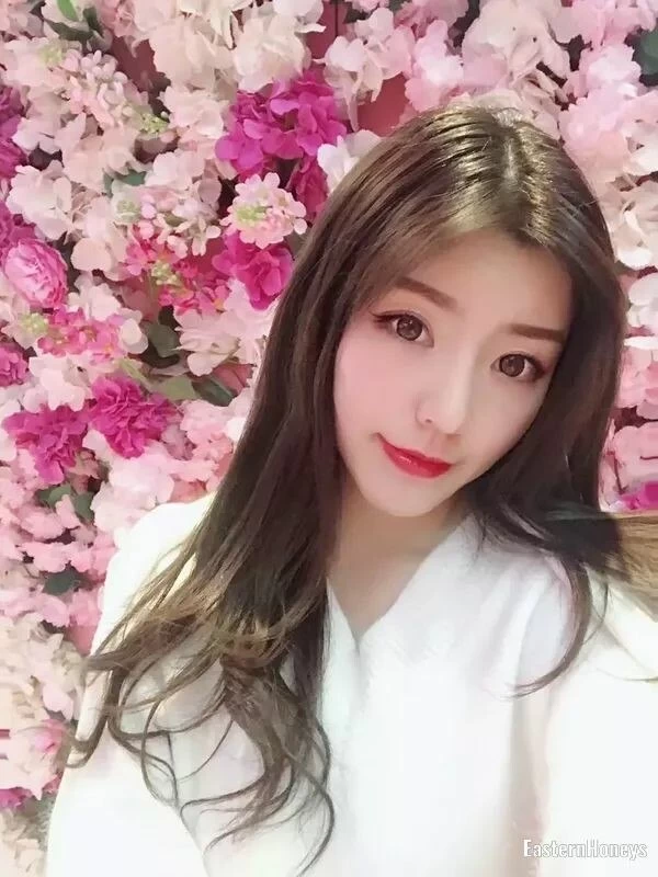 Lisa, 27