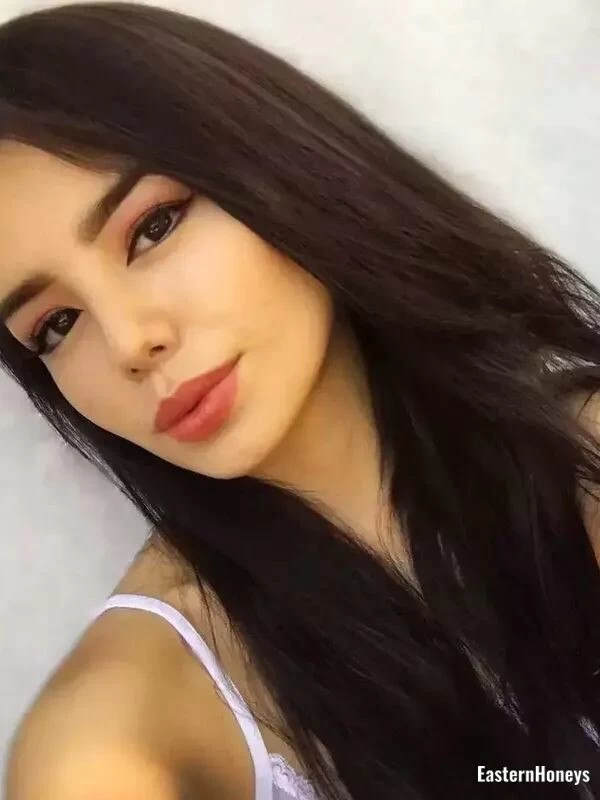 Vera Van, 26
