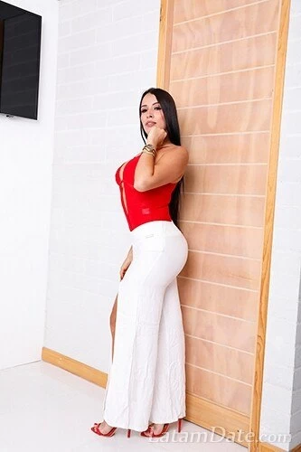 Maria, 27