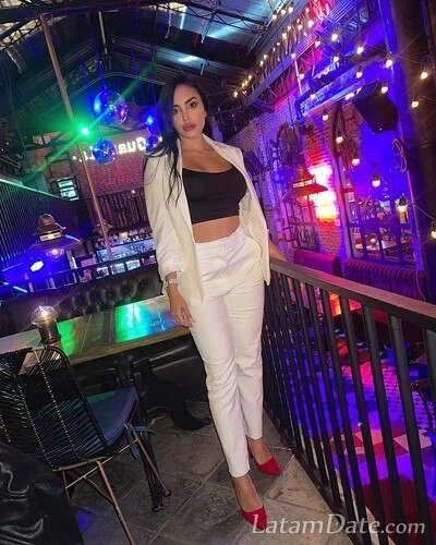 Stepha, 24